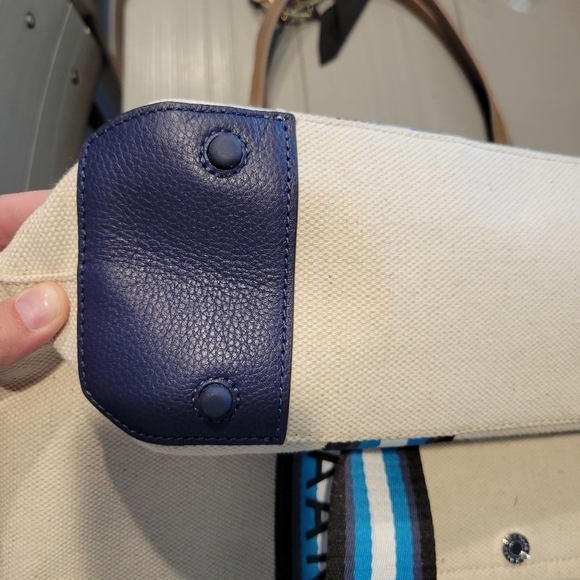 Cole Haan NWT Summer Canvas Tote Natural Navy Grand Series Leather Trim - Picture 12 of 12